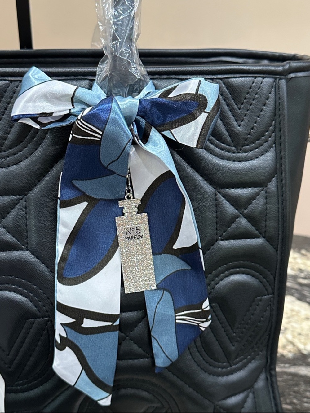 Valentino Orlandi Lg Quilted Tote - Picture 6 of 7